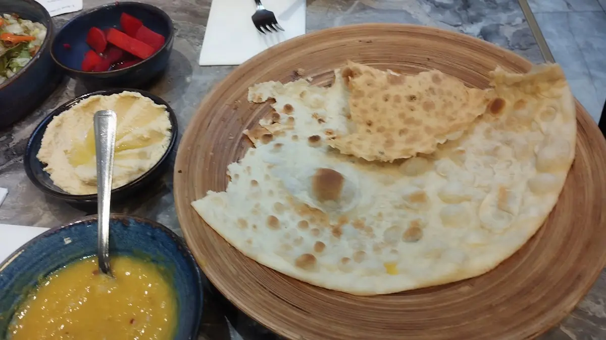 Azmar Restaurant photo (photo 1 of 3)