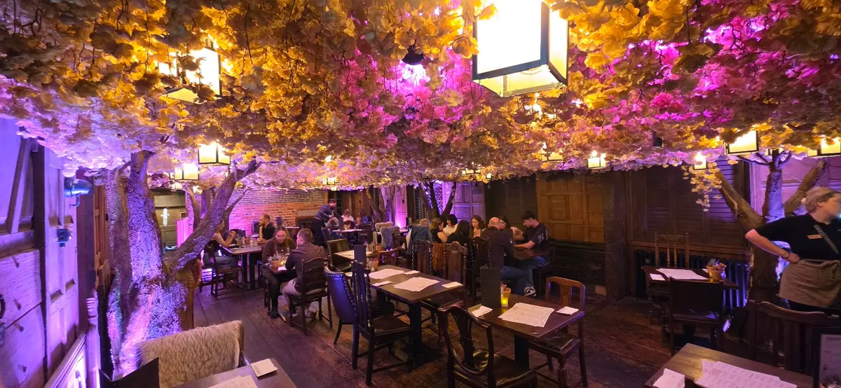 The Hunloke Arms — Restaurants in Chesterfield
