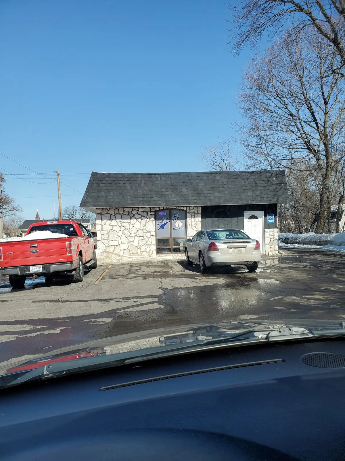 Bingham Avenue Barber Shop — Barbershops in Sault Ste Marie