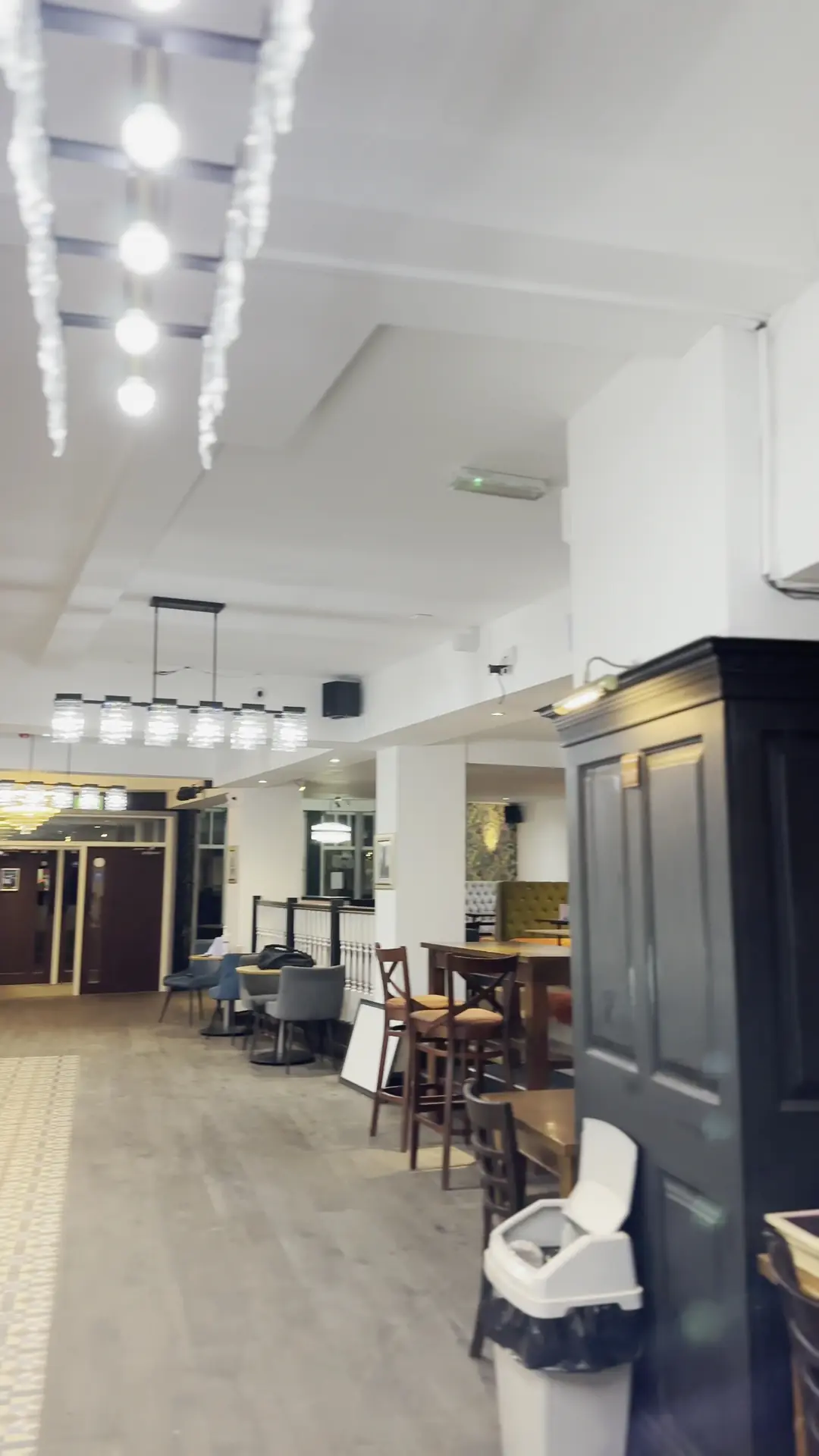 Wellington Bar & Grill photo (photo 1 of 3)