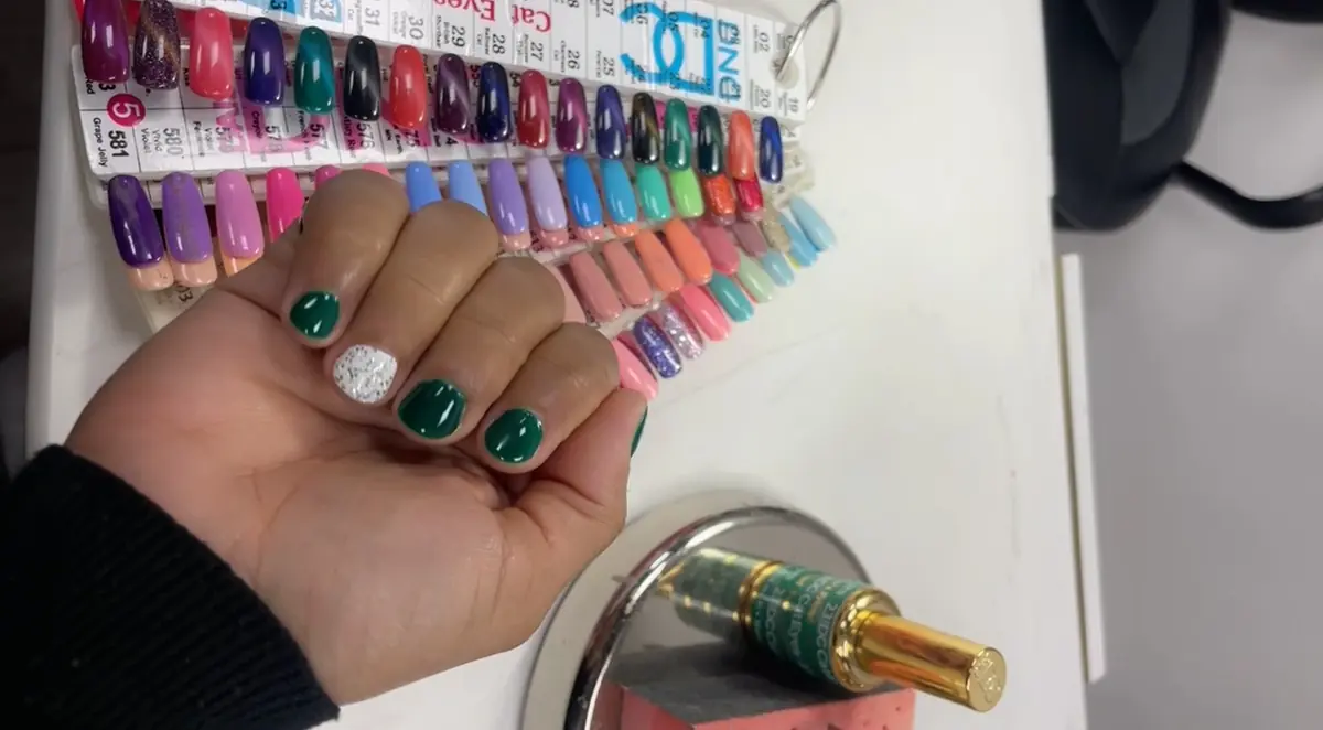 Avish Nail & Beauty Salon photo (photo 1 of 3)
