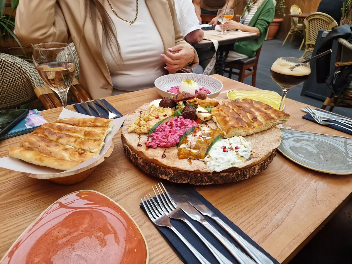 Elma Restaurant photo (photo 3 of 3)