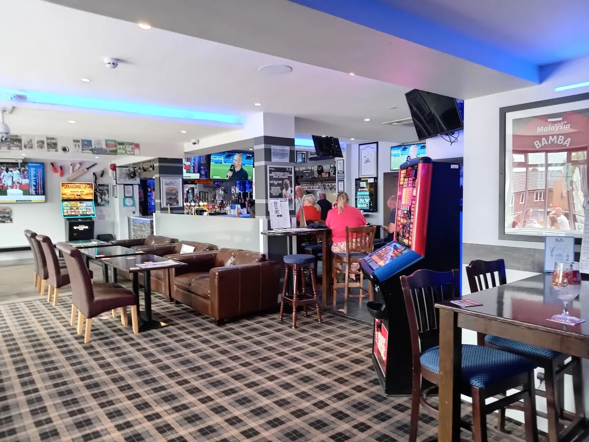 R&R's Sports Bar And Lounge Chellaston — Bars in Derby