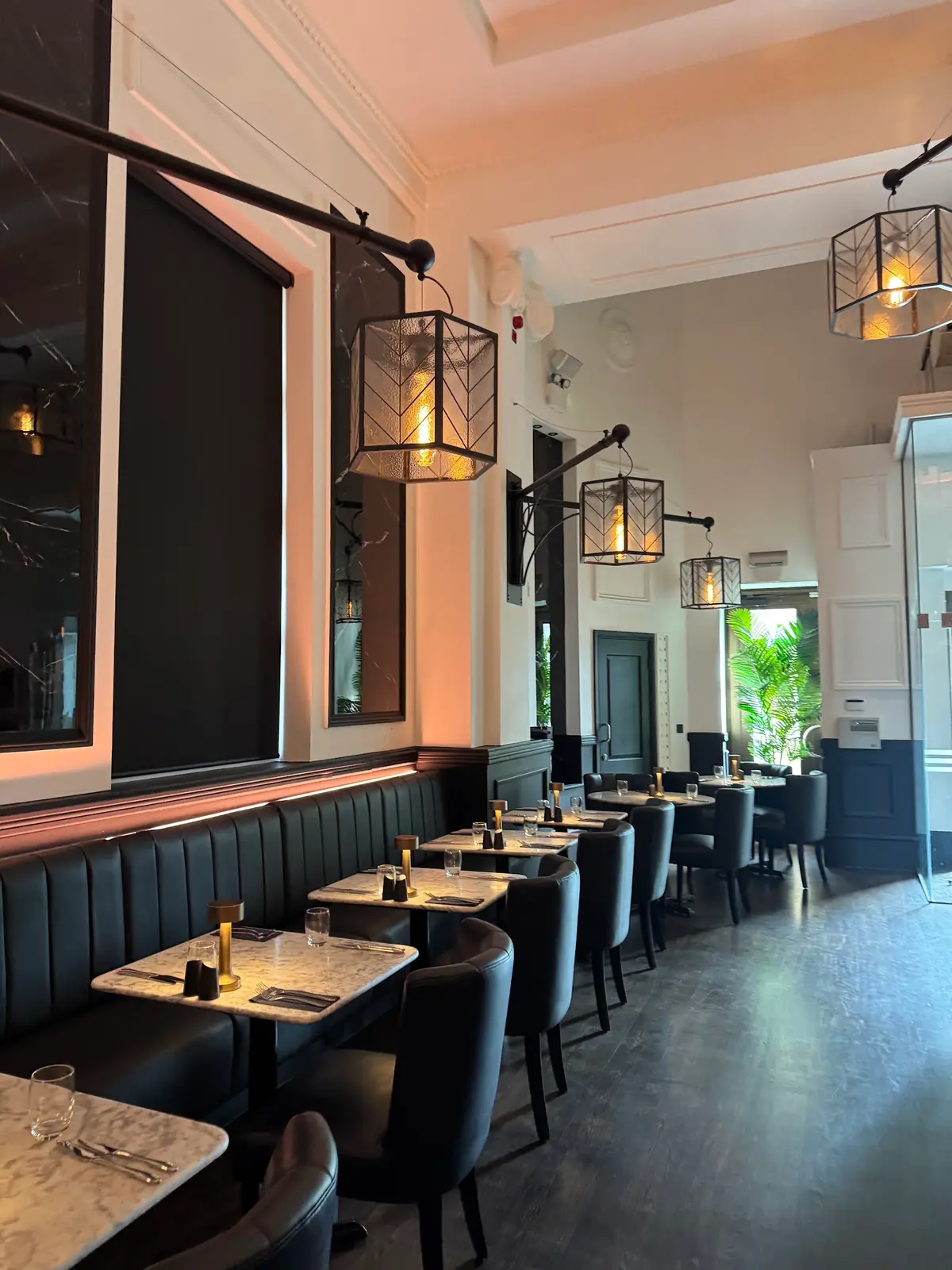 Gemini Lounge Restaurant photo (photo 2 of 3)