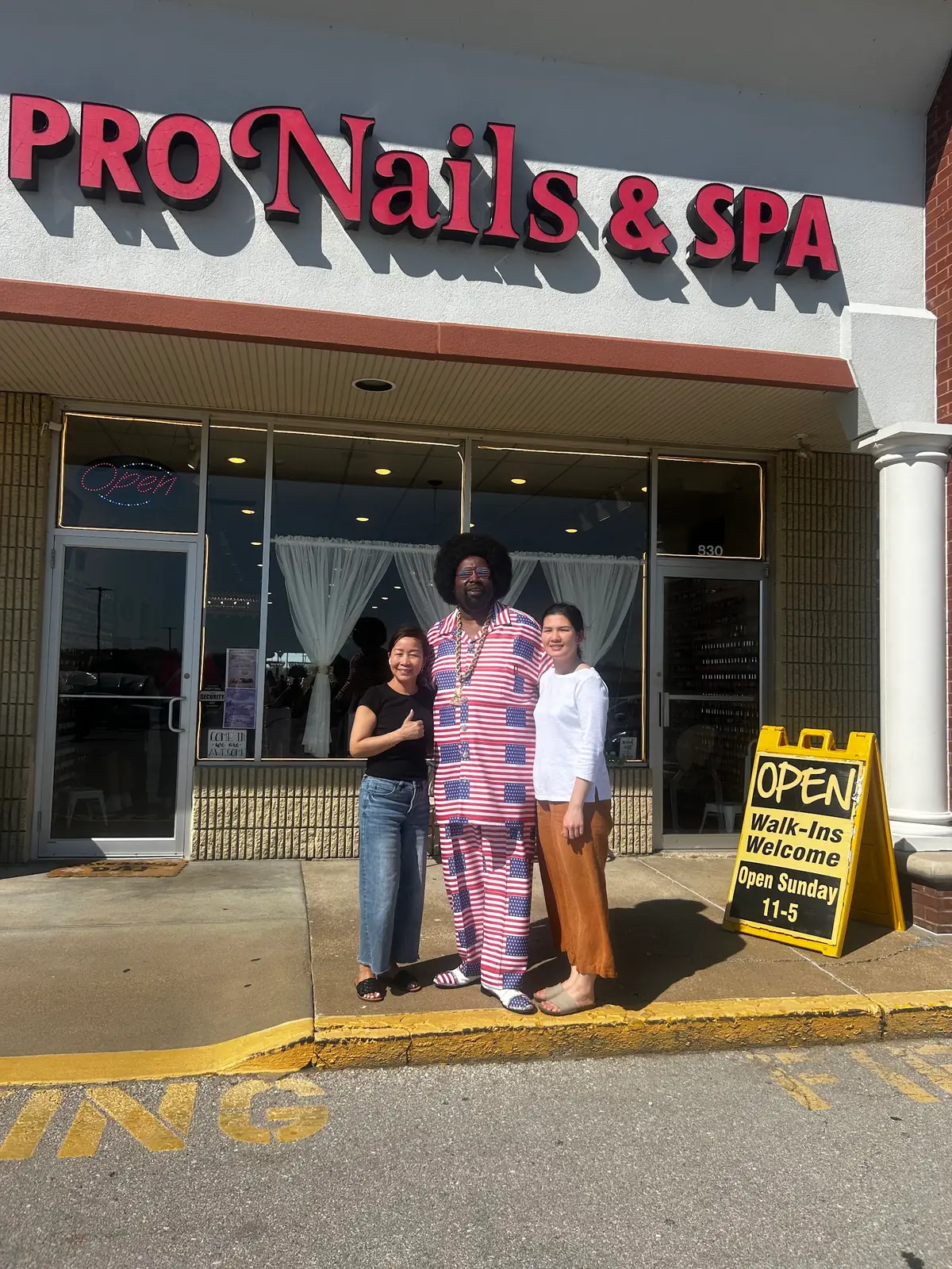 PRO NAILS & SPA photo (photo 1 of 3)