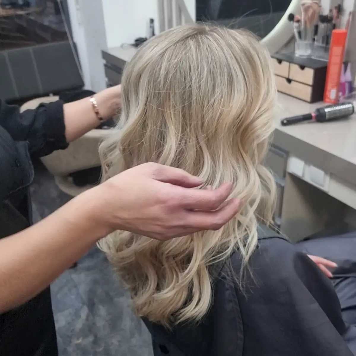 Salon 34 photo (photo 2 of 3)