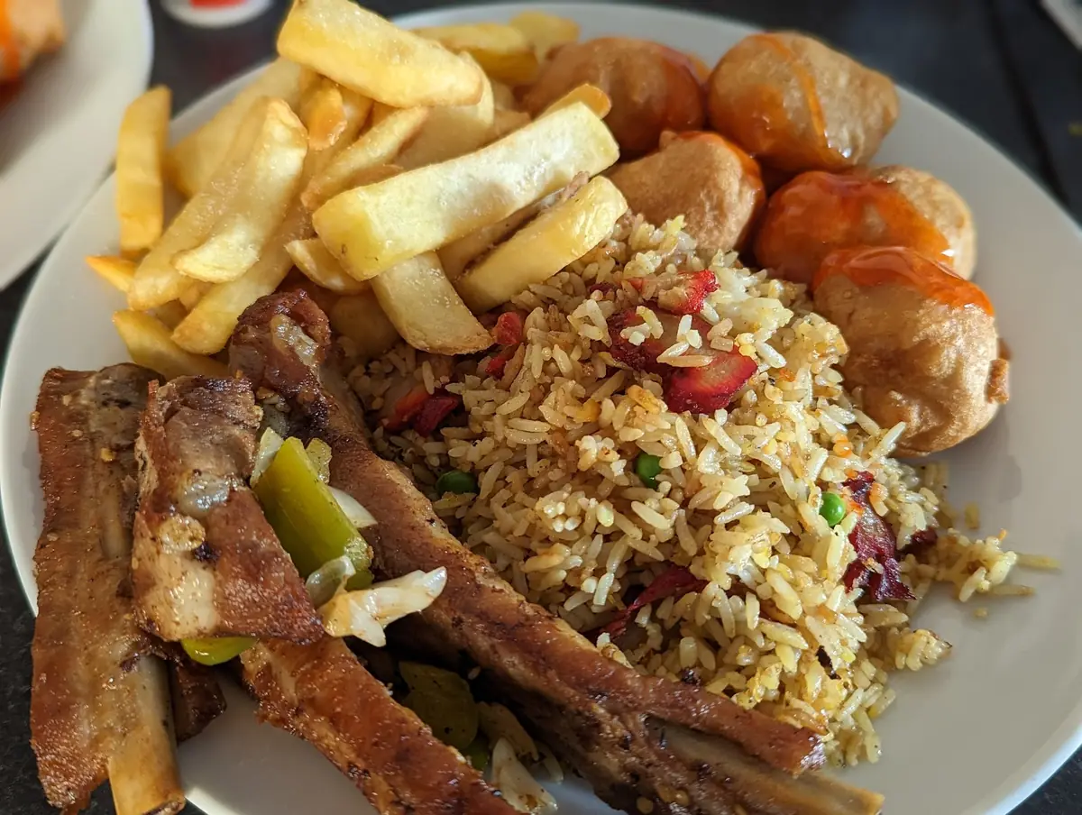 Wing Hing photo (photo 1 of 3)