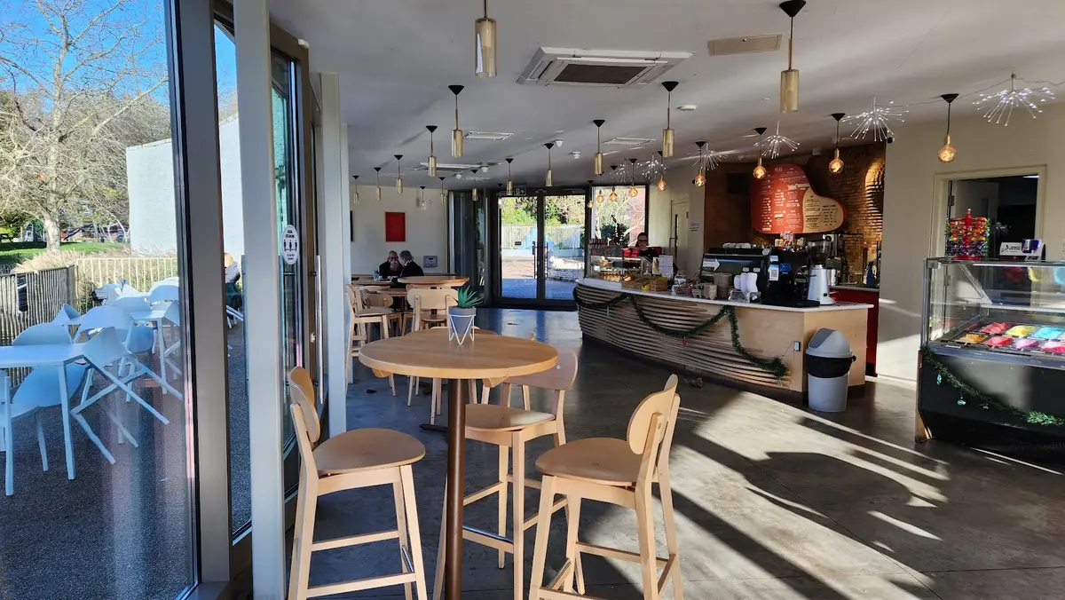 Southwark Park Pavilion Cafe — Cafes in London