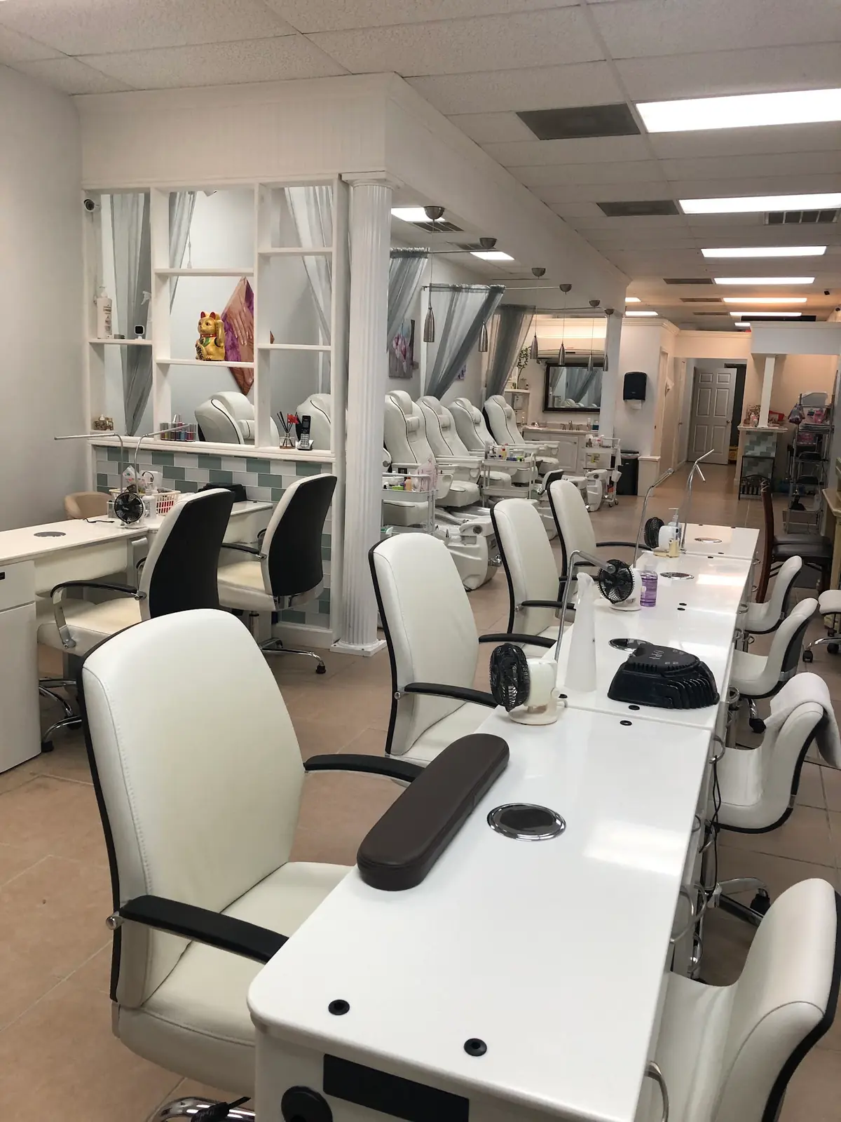 Lakeland Nail Spa photo (photo 1 of 3)