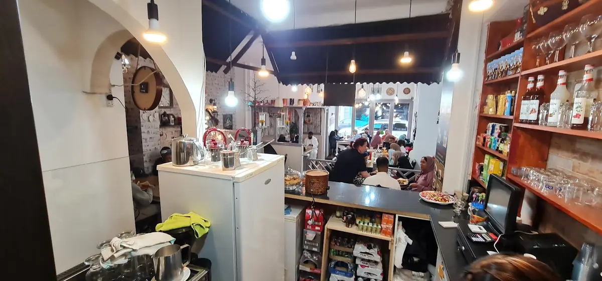 Dino's Cafe