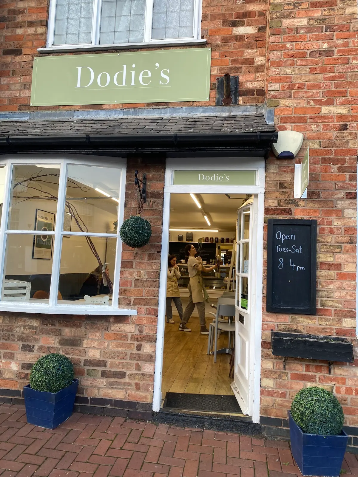 Inside Dodies, Leicester
