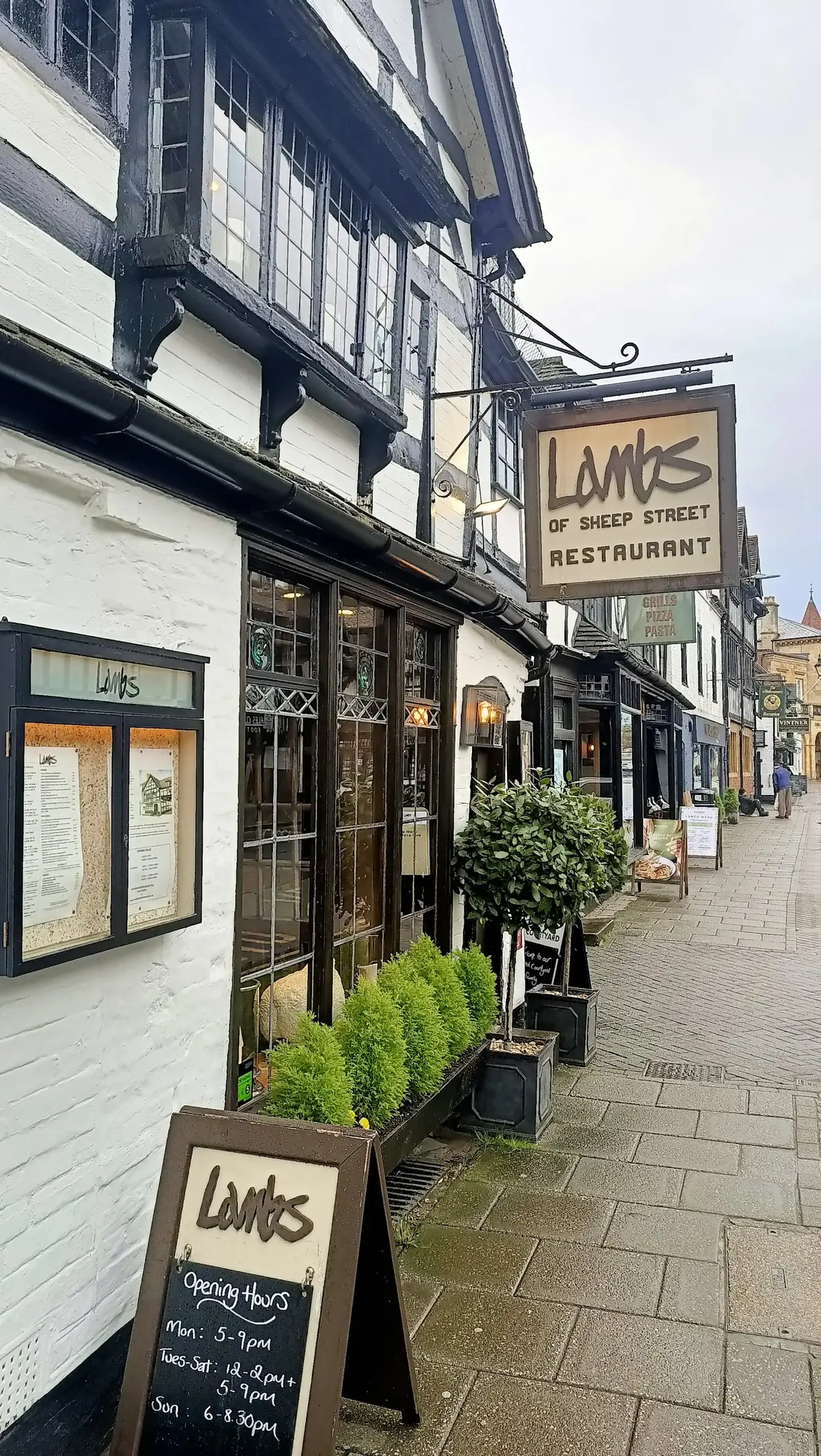 The Golden Bee — Bars in Stratford Upon Avon