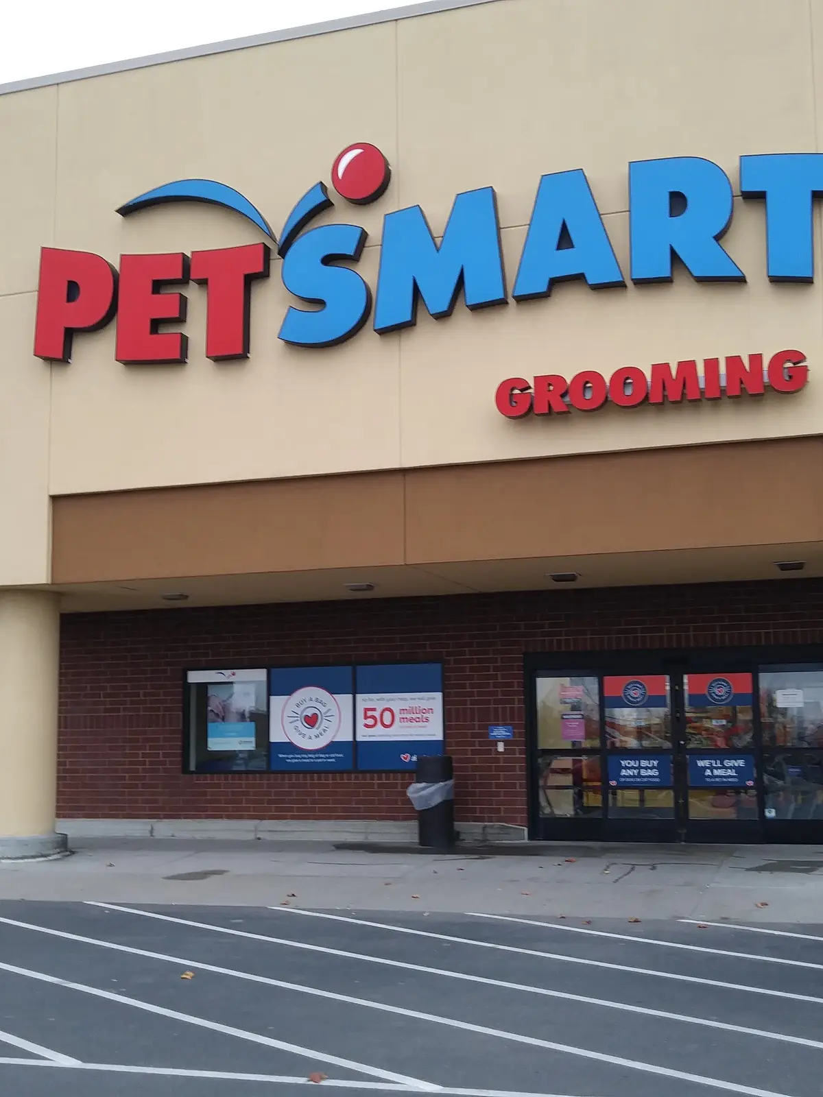 Maplewood Retail Center photo (photo 1 of 3)