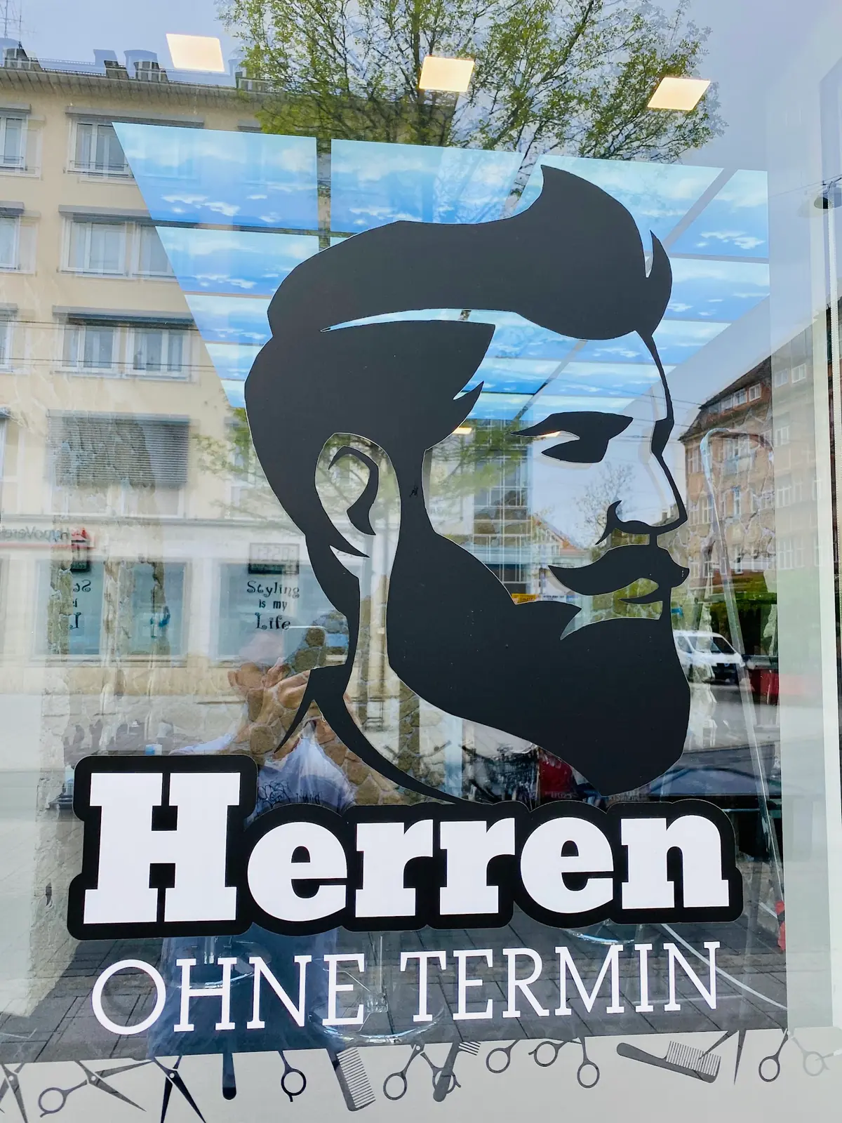 TOP HAiR. CUT — Hair Salons in Munchen