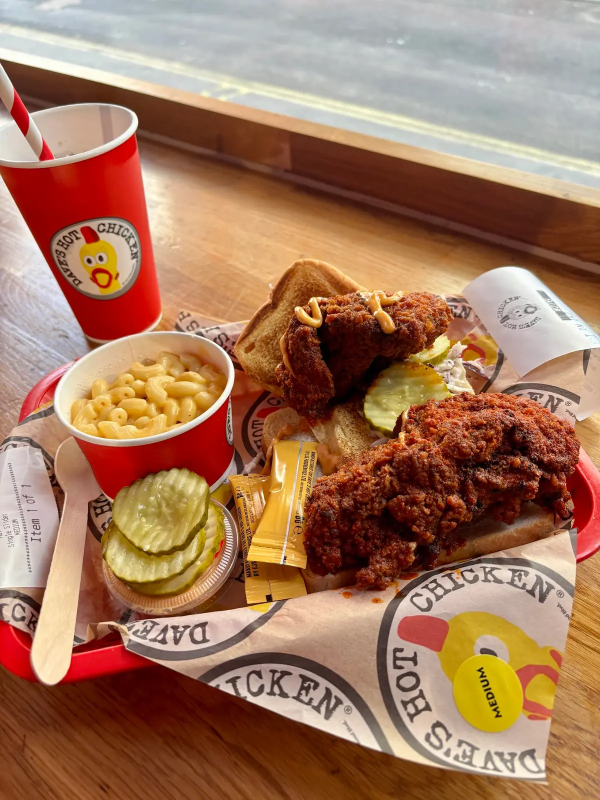 Dave's Hot Chicken photo (photo 3 of 3)