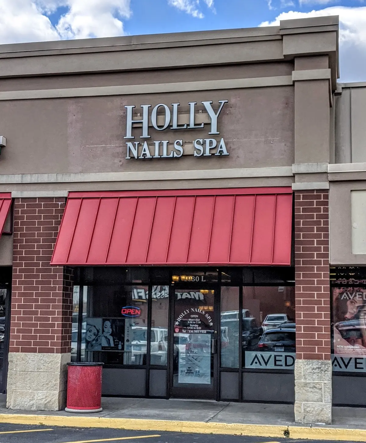 Holly Nails Spa photo (photo 3 of 3)