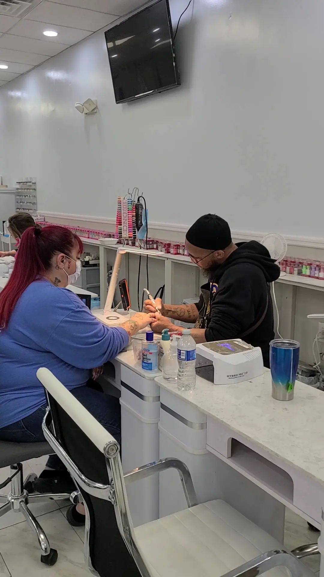 Nails 910 photo (photo 2 of 3)