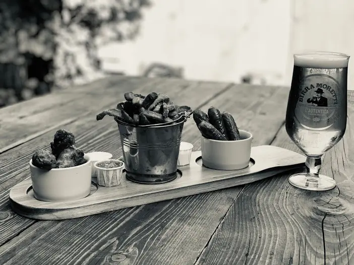 The Camel & Artichoke — Bars in London