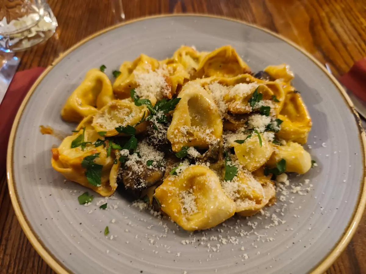Locanta italian restaurant photo (photo 3 of 3)
