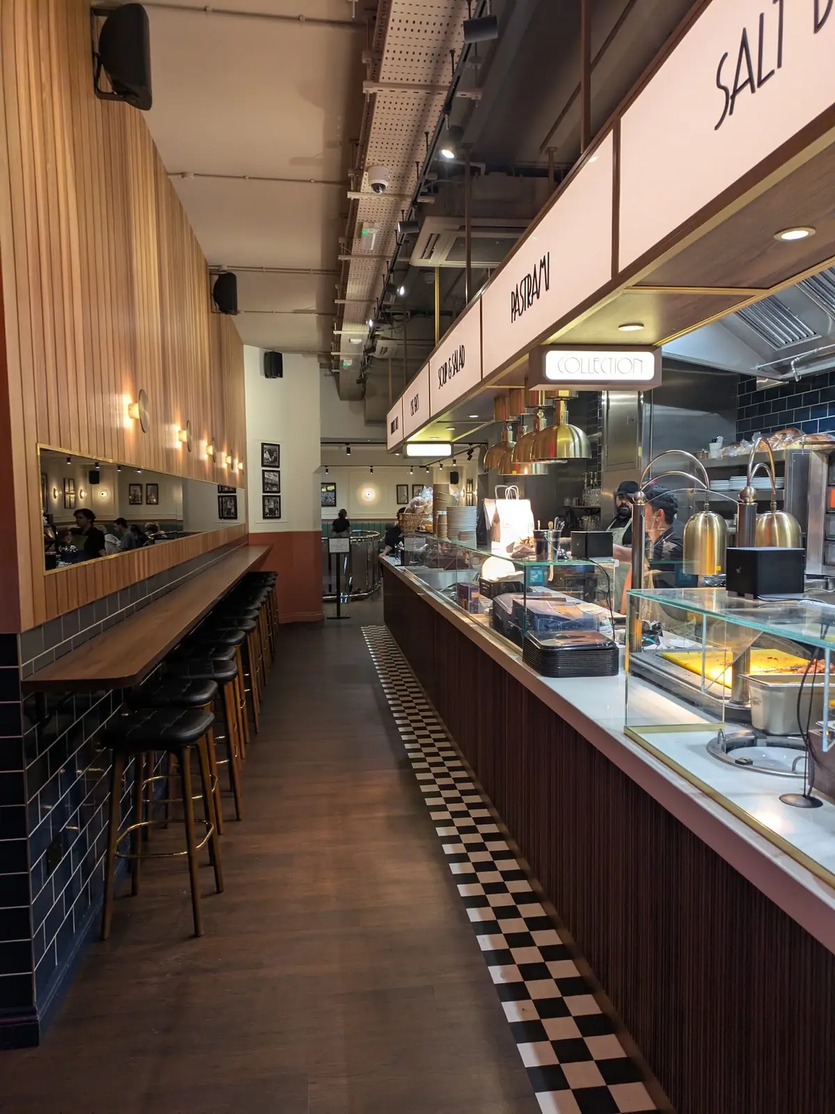 Reubens Deli & Restaurant photo (photo 2 of 3)