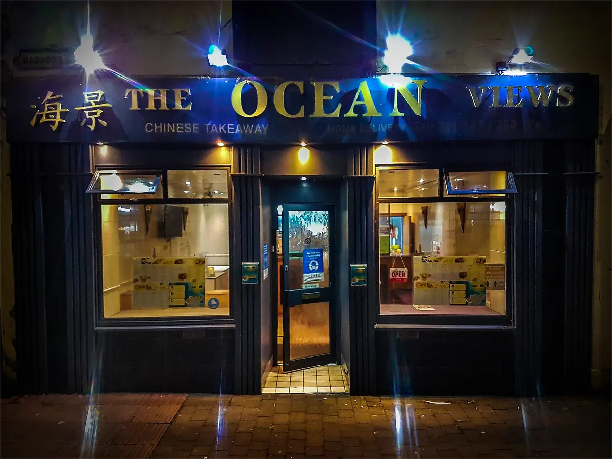 Inside Ocean View, Ayr