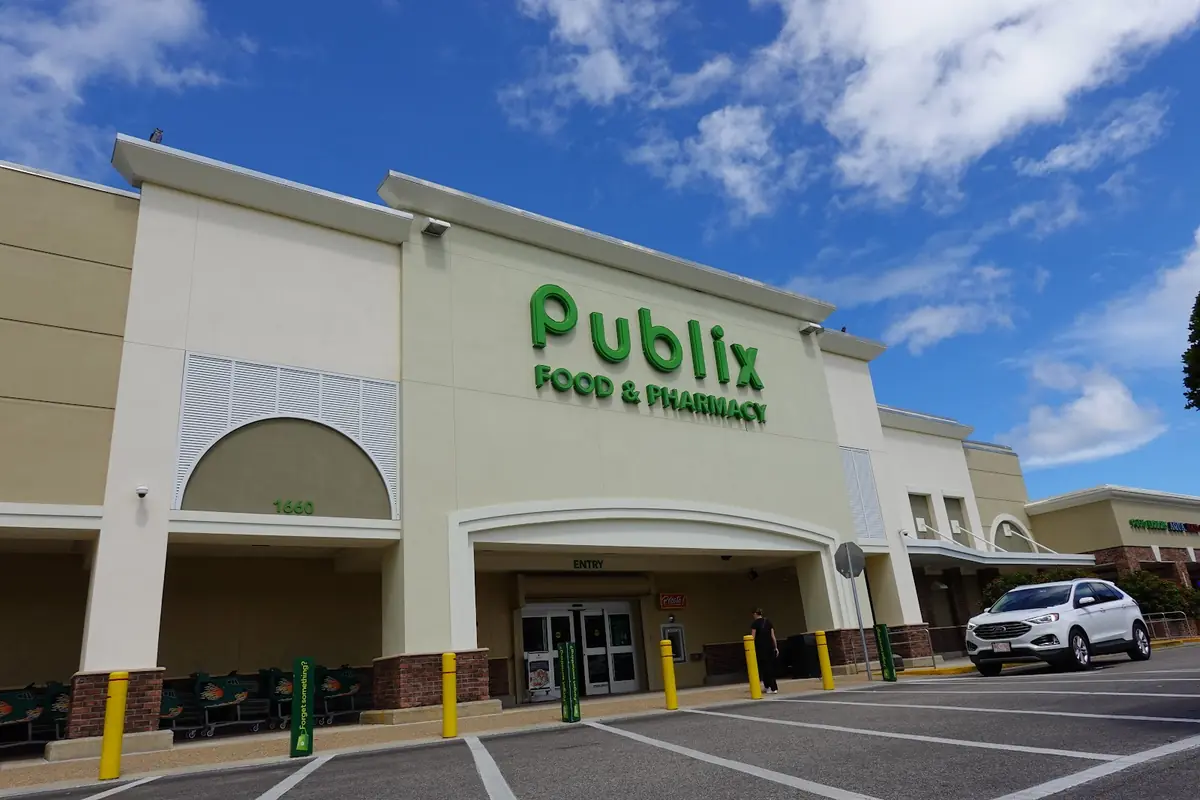 Westport Plaza photo (photo 2 of 3)