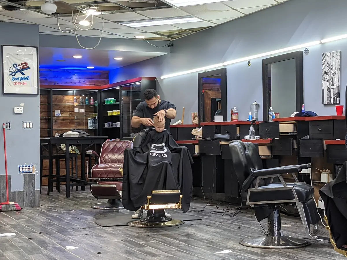 412 Barber Shop photo (photo 2 of 3)