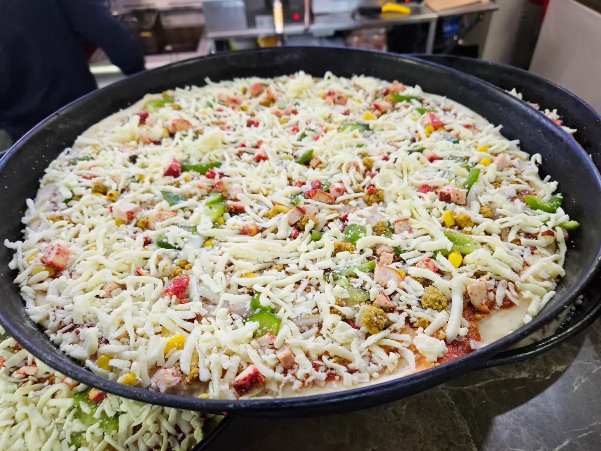 Flames Pizza Perfection photo (photo 2 of 3)