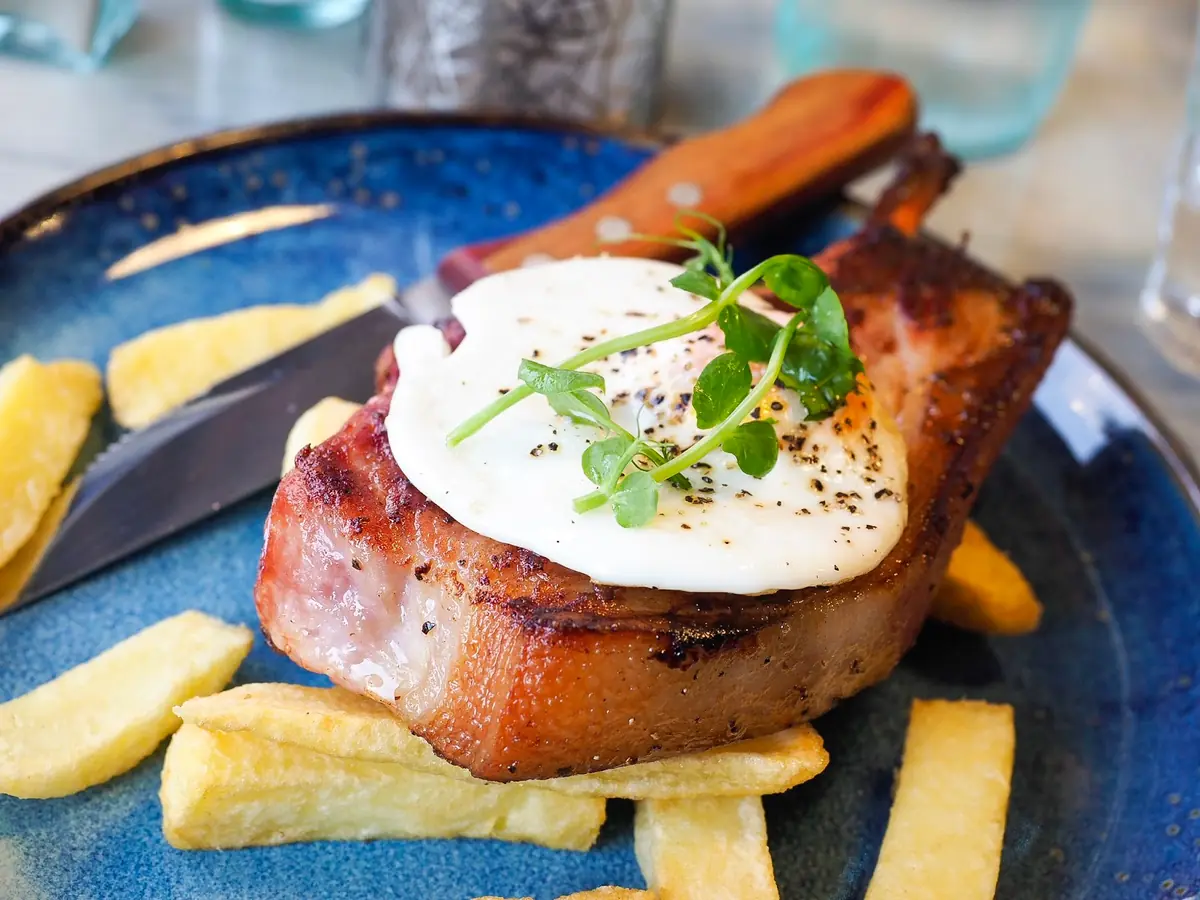 The Newbridge Restaurant — Restaurants in Coleraine