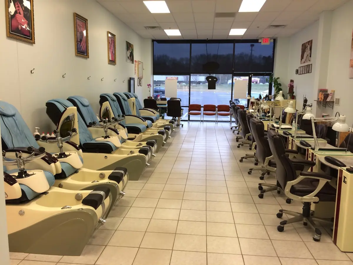 Phoenix Nails & Spa photo (photo 3 of 3)