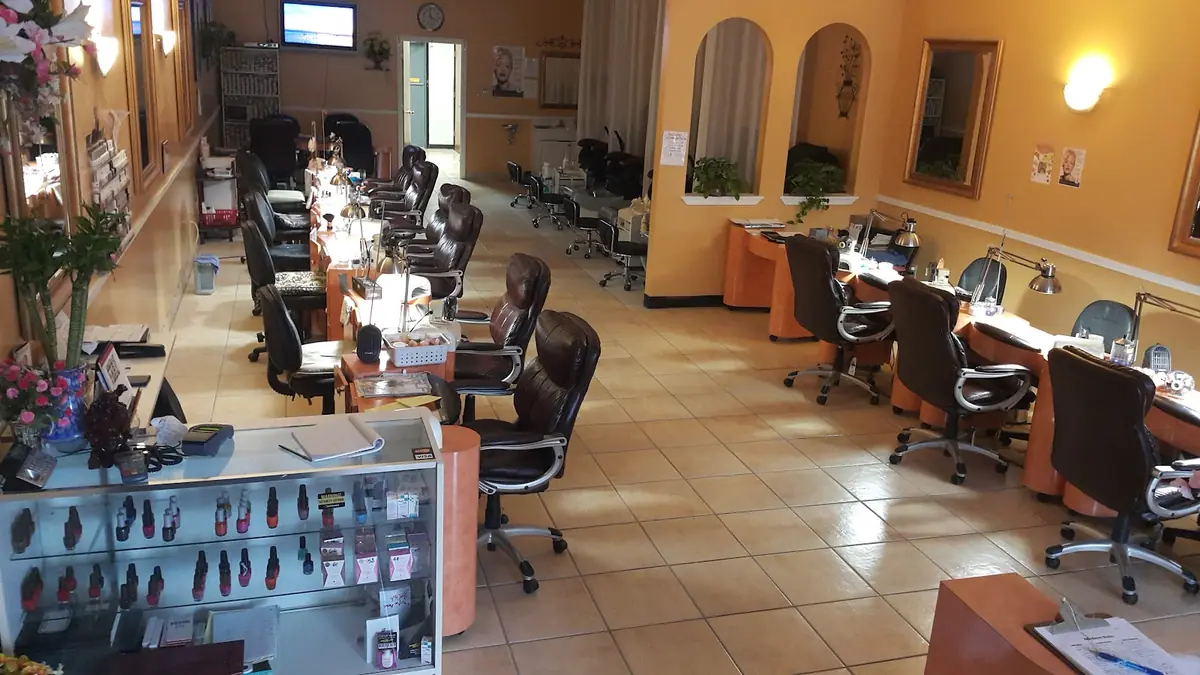 Modern Nails photo (photo 3 of 3)