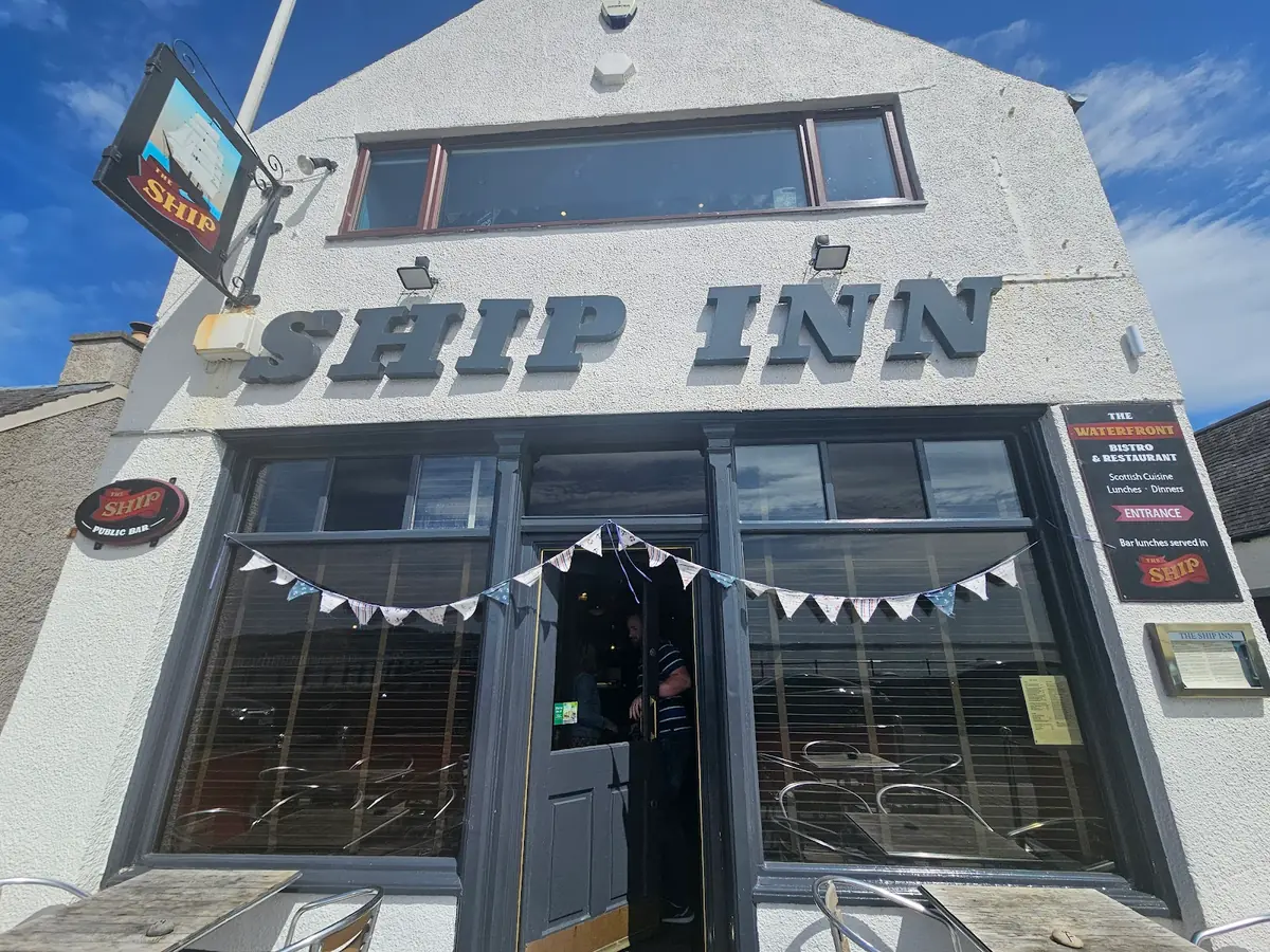 The Ship Inn & Waterfront Restaurant — Bars in Dundee