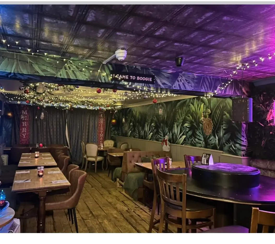 The Lowndes Arms photo (photo 1 of 3)