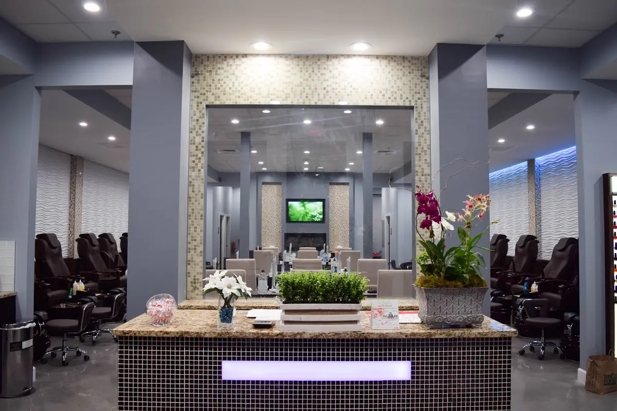 Glow Nail Spa photo (photo 2 of 3)