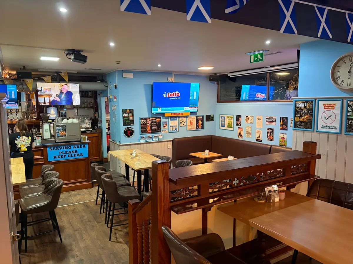 Willie Wastles Sports Bar & Restaurant photo (photo 2 of 3)