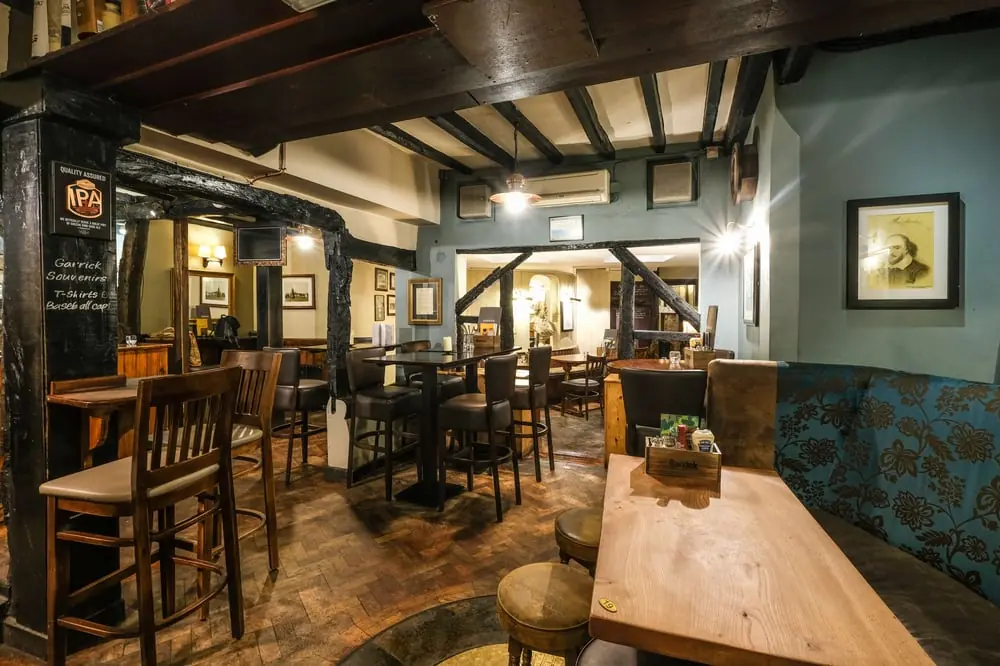 Garrick — Bars in Stratford Upon Avon