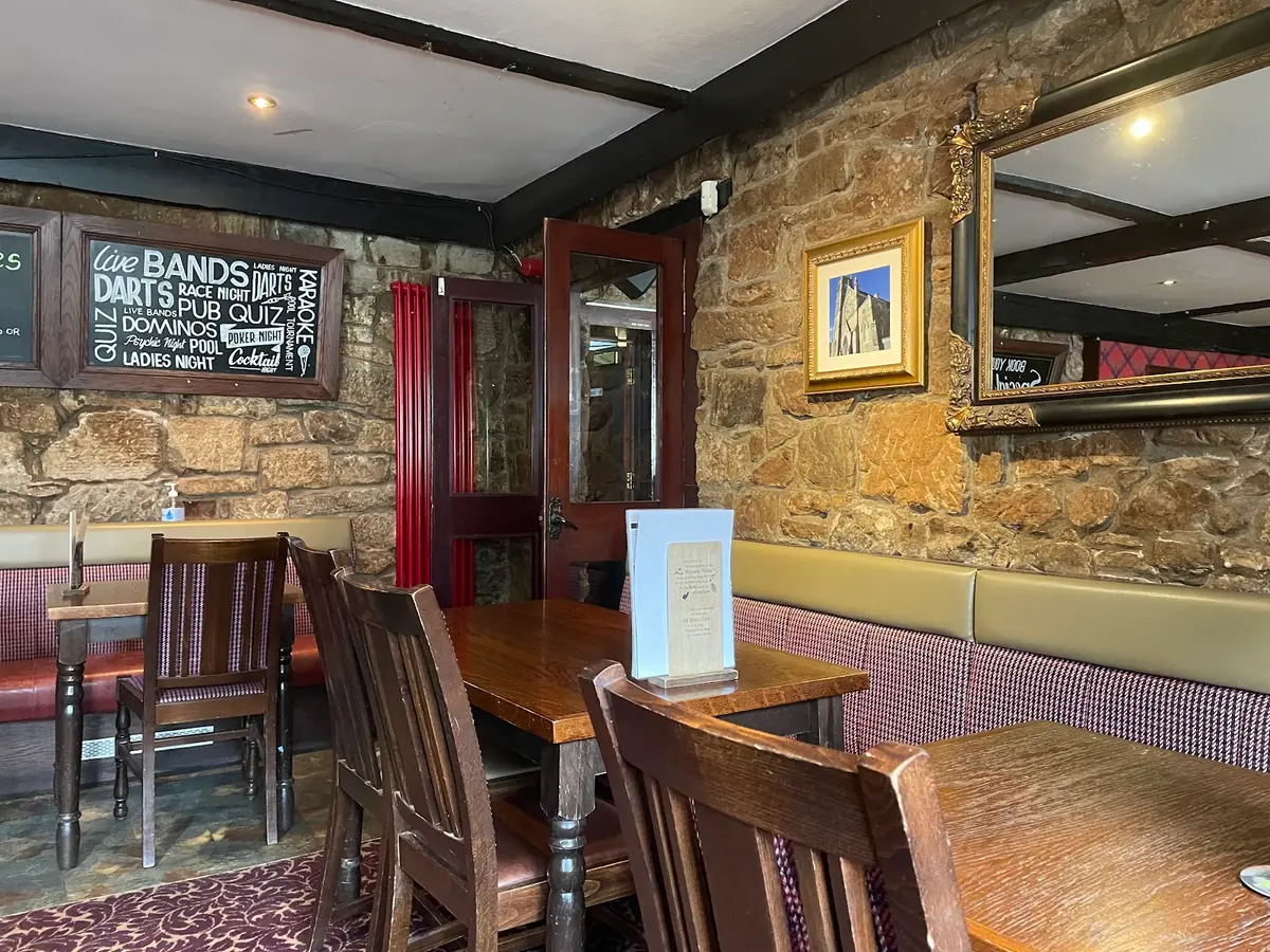 Inside The Back Road Pub & Restaurant, Larkhall