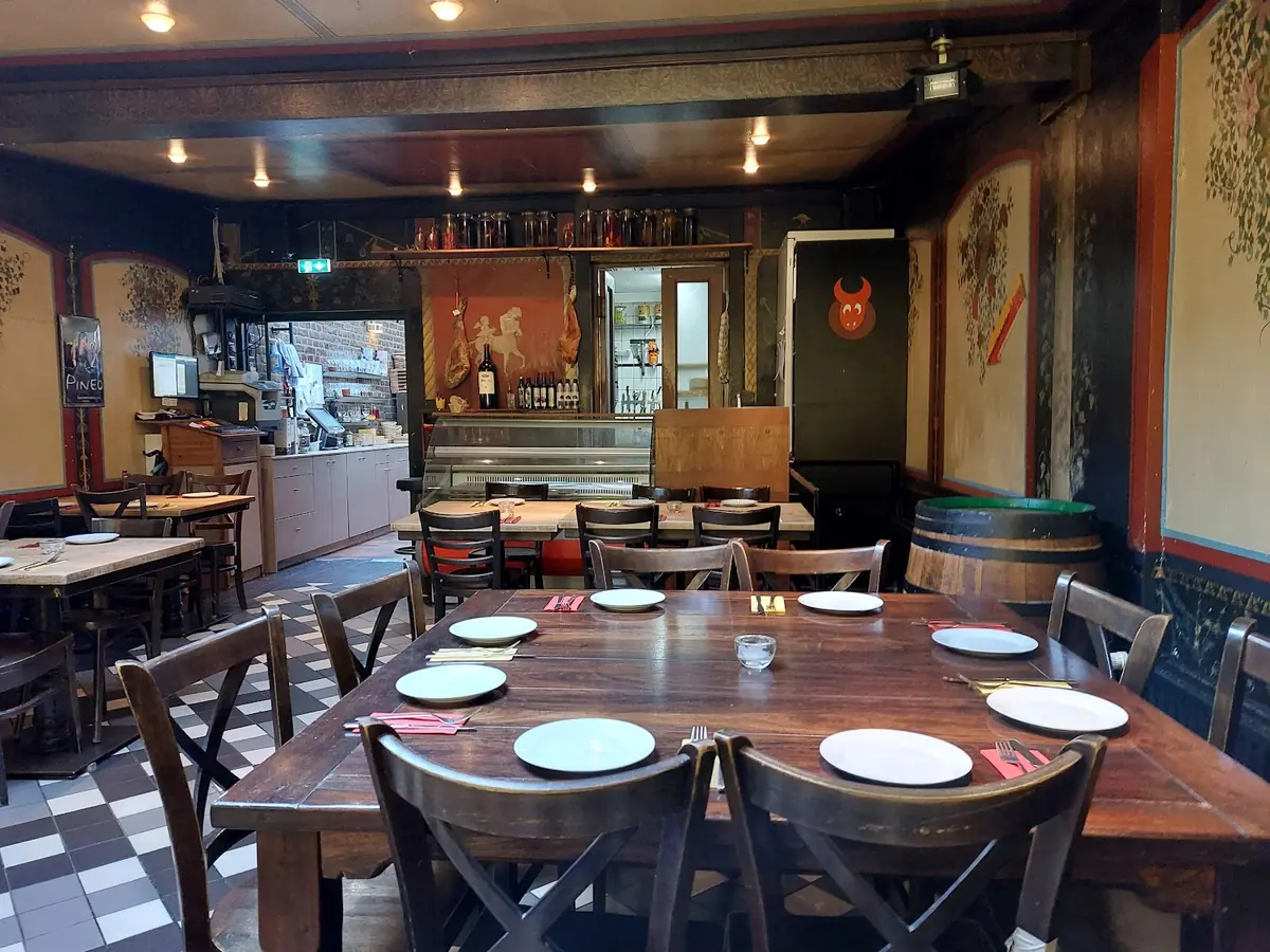 La Bodega — Restaurants in Koln