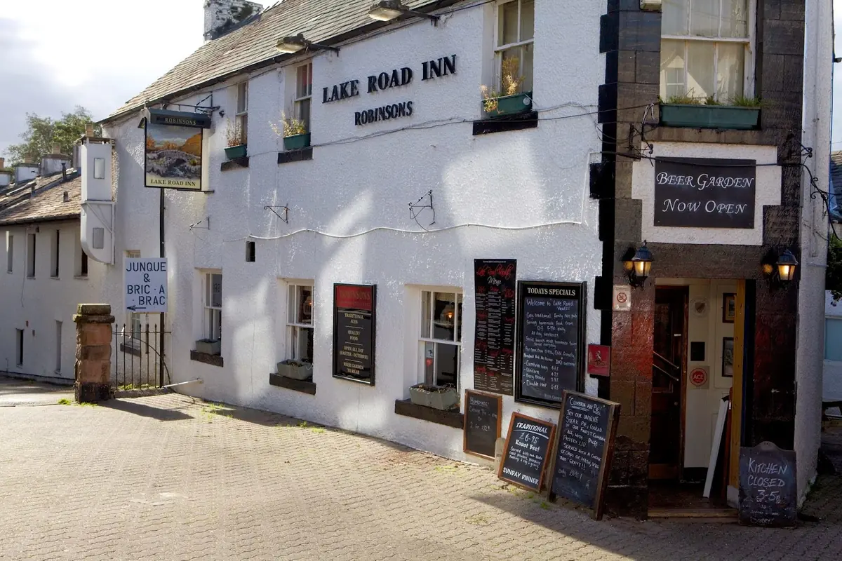 Lake Road Inn