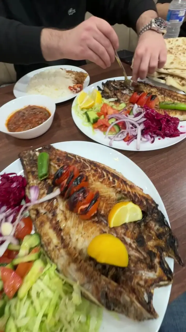Lazeez Restaurant photo (photo 1 of 3)