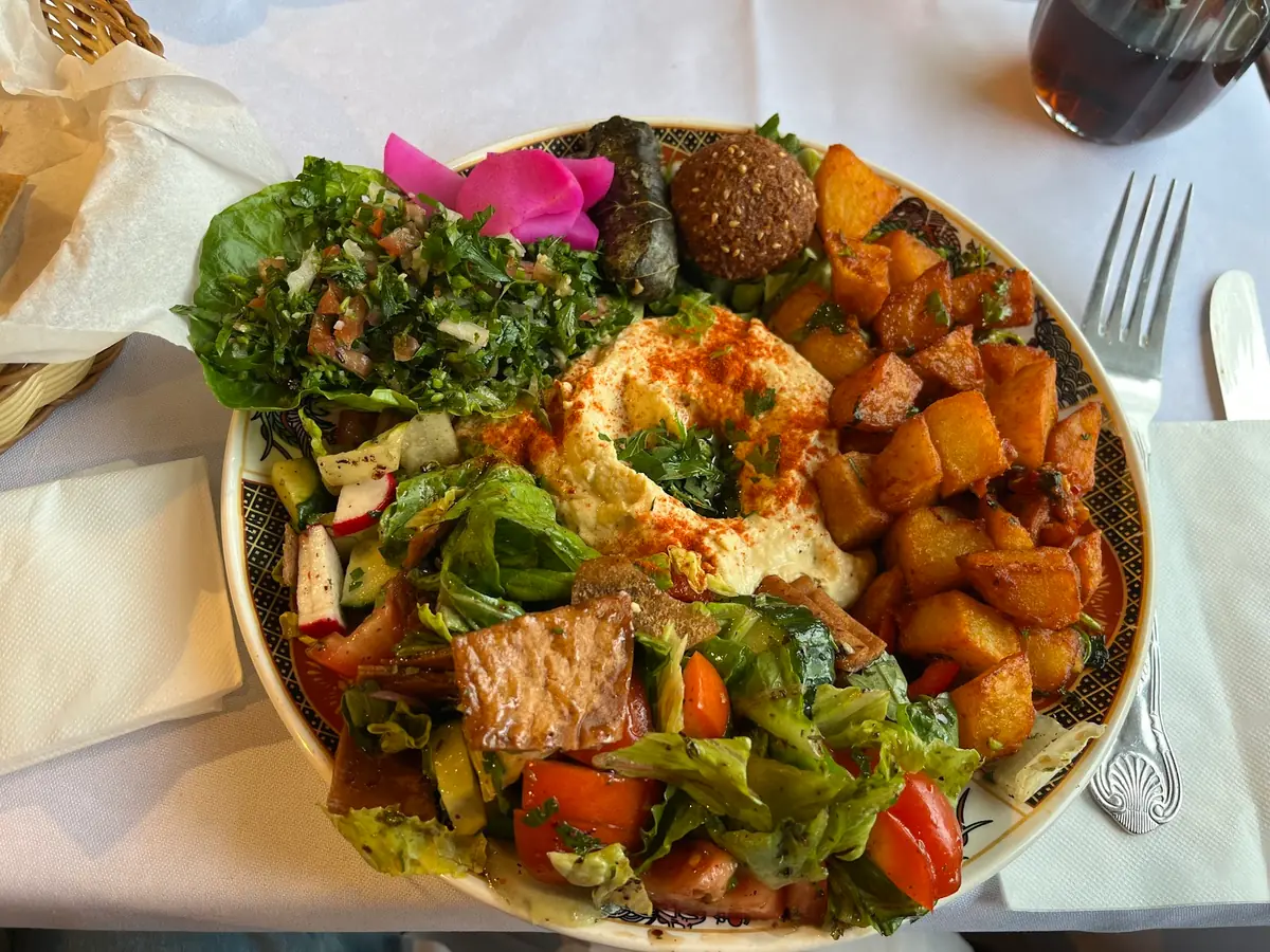 Hadia Lebanese restaurant photo (photo 3 of 3)