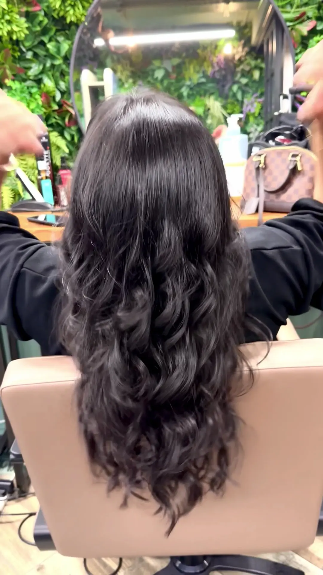 Simona Hair Style photo (photo 1 of 3)