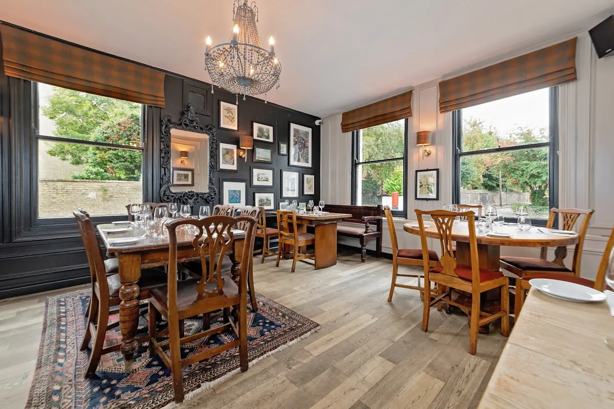 The Burleigh Arms photo (photo 1 of 3)