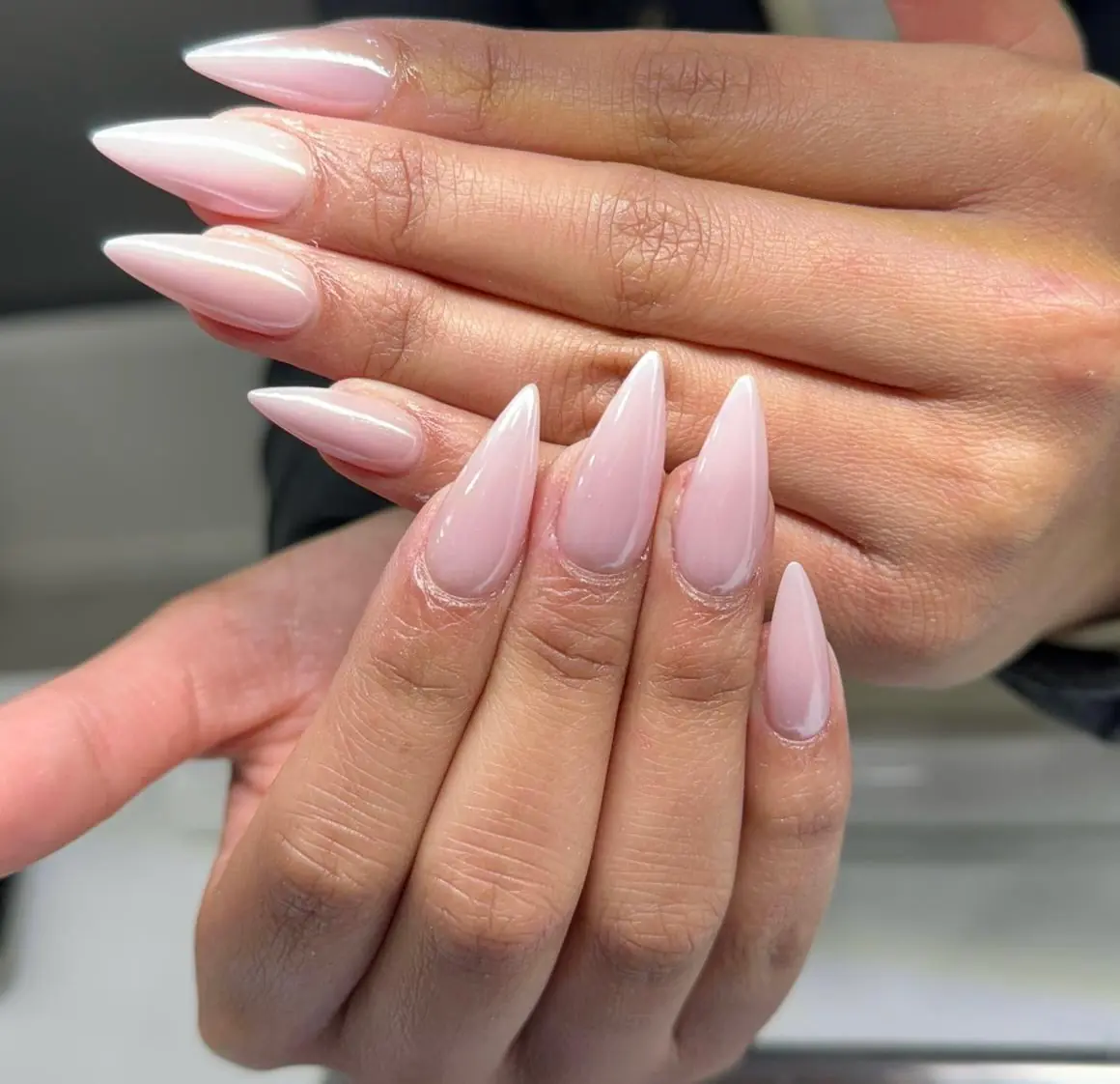 Nails 4 U photo (photo 1 of 3)