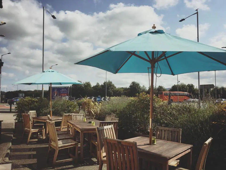 Ffordd Derwen — Bars in Rhyl