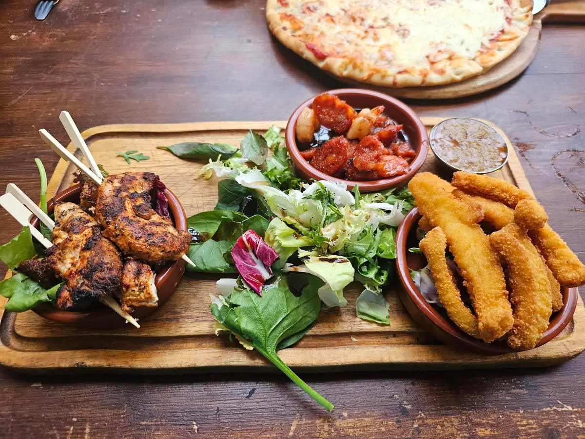 Mackenzies Bar & Kitchen photo (photo 3 of 3)