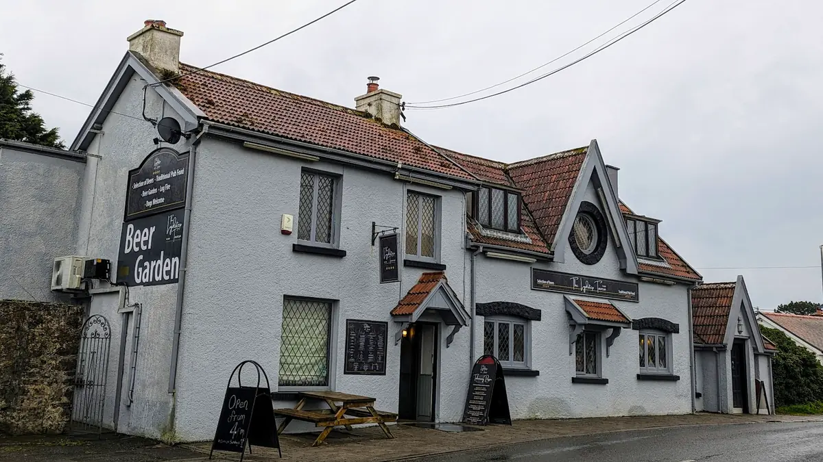 Lydstep Tavern photo (photo 2 of 3)