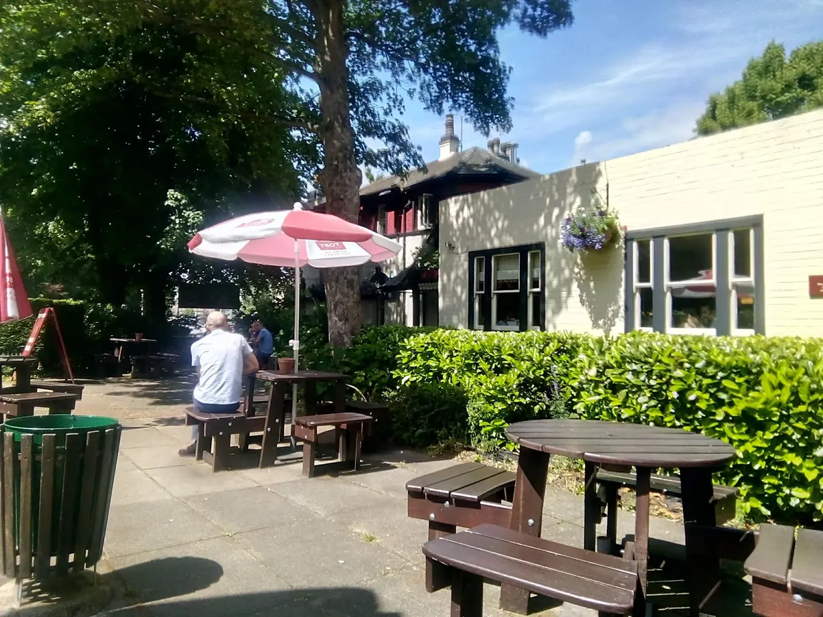 Toby Carvery Crown photo (photo 1 of 3)