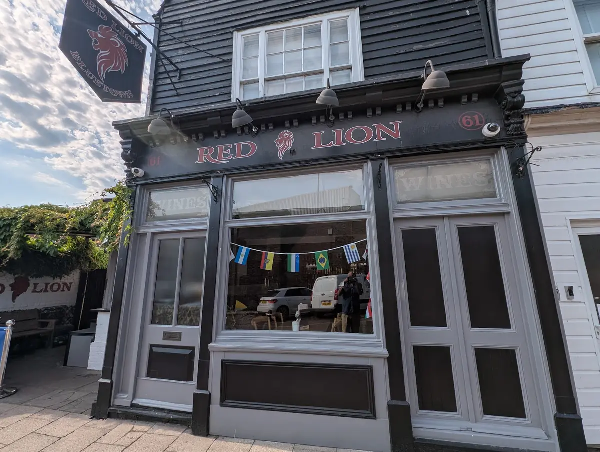 Red Lion photo (photo 2 of 3)
