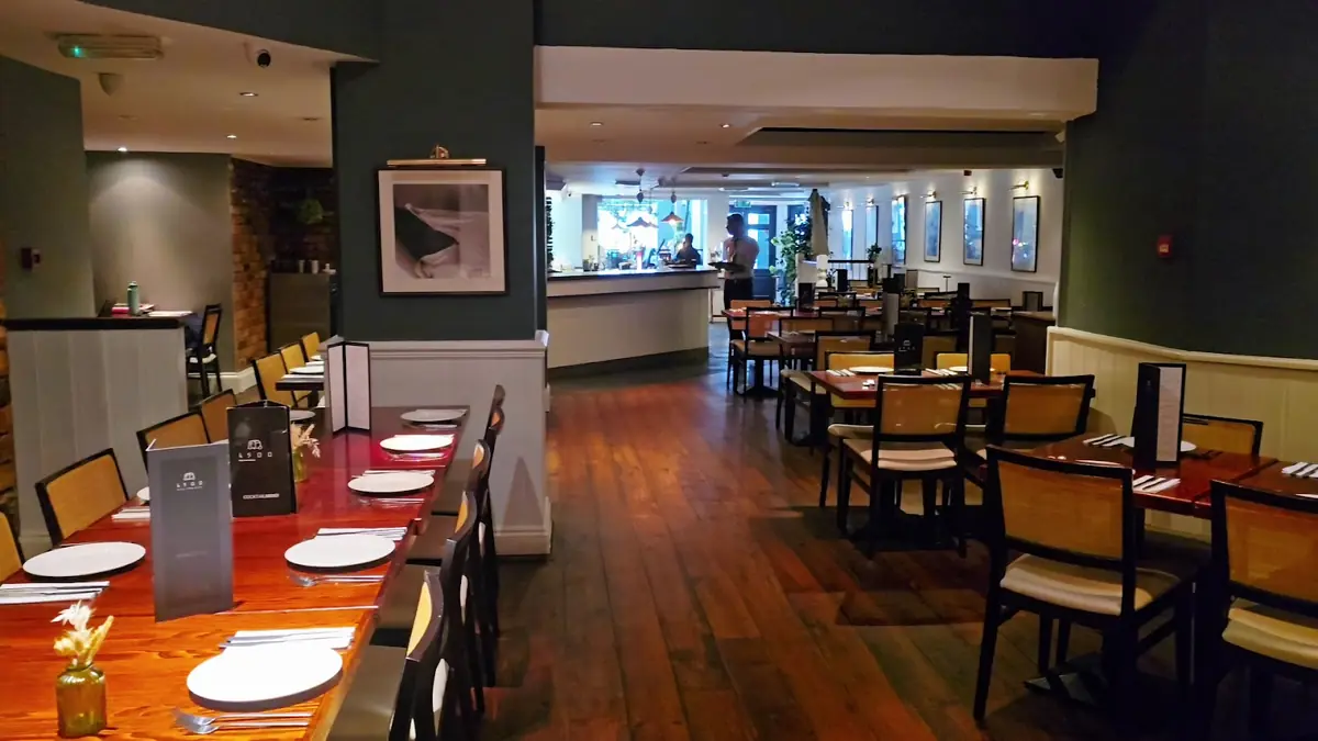 4500 Miles From Delhi Indian Restaurant Bristol photo (photo 2 of 3)